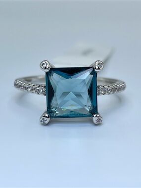 Swarovski Crystal Elements Teal Blue Princess Cut Solitaire Ring Sz 9